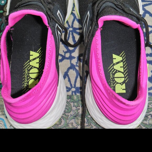 New Balance Fresh Foam Roav Black & Pink Running Shoes - Picture 4 of 10